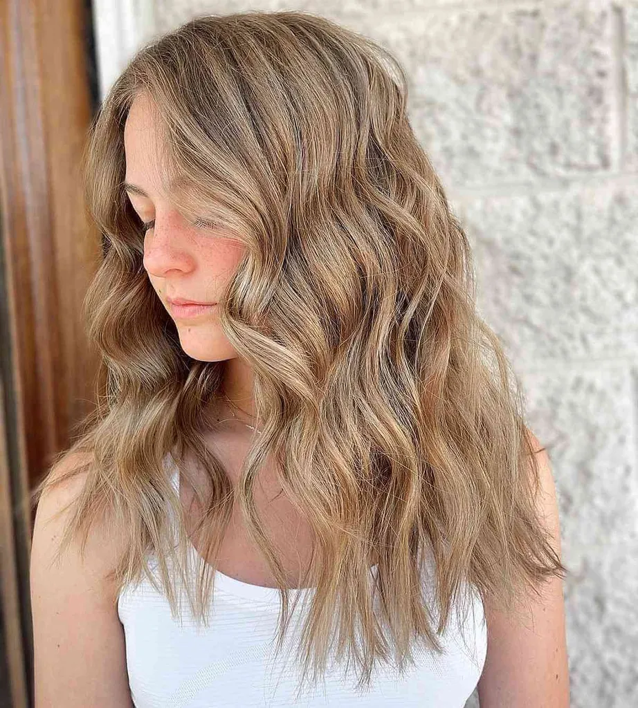 Natural Bronde Dishwater Balayage' title=