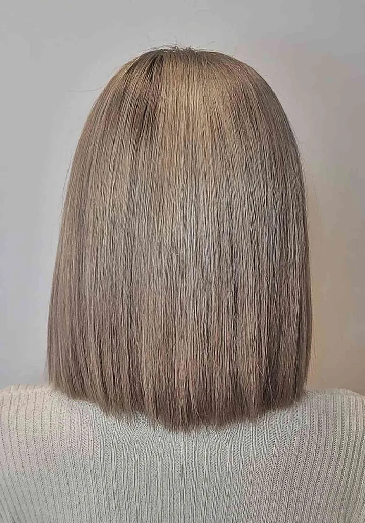 Hubové blond vlasy' title=