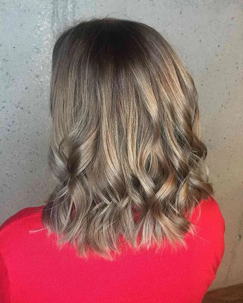 Zlatohnedá blondínka' title=