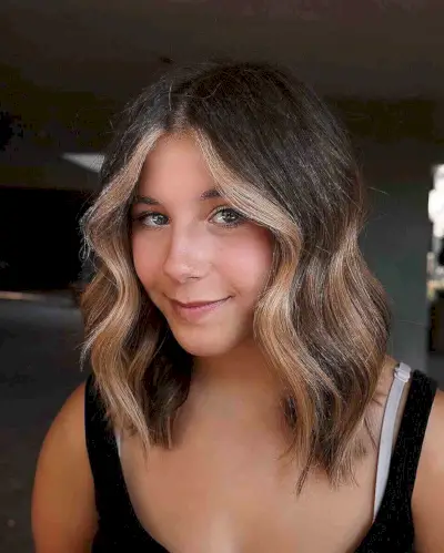 Mid-Length Low-Maintenance Money Piece