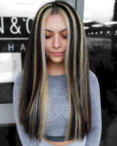 Unique Money Piece with Chunky Highlights