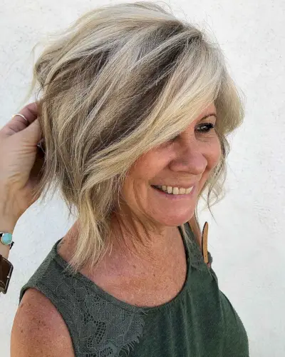 25 galvenās krāsas rudens galvās vecākām sievietēm 2024. gadā