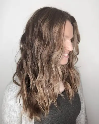 Lowlights for Brown Hair with a Beachy Wave Texture