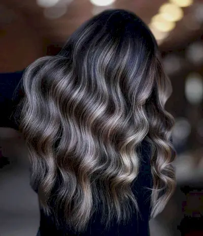 Lighter Highlights for Long-Haired Brunettes