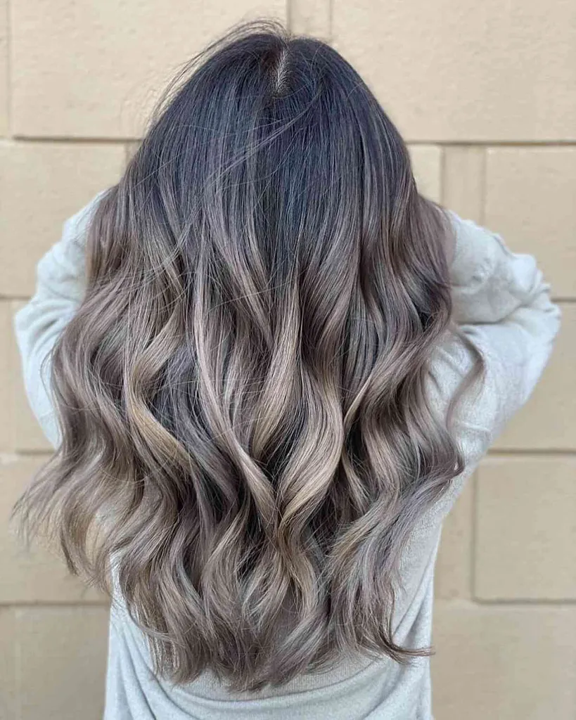 Blonde champignon nécessitant peu d’entretien' title=