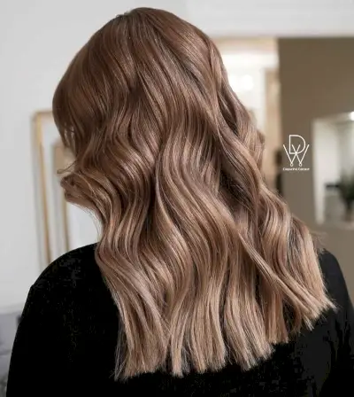Sandy light brown hair color