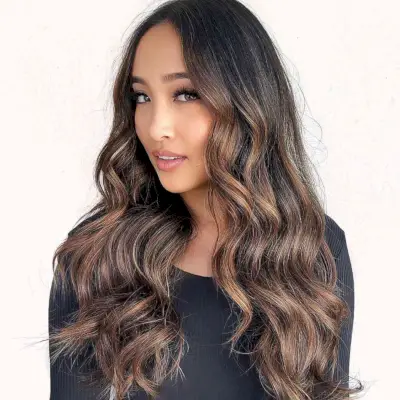 Essas 25 idéias de cor de cabelo caramelo estão na moda para 2024