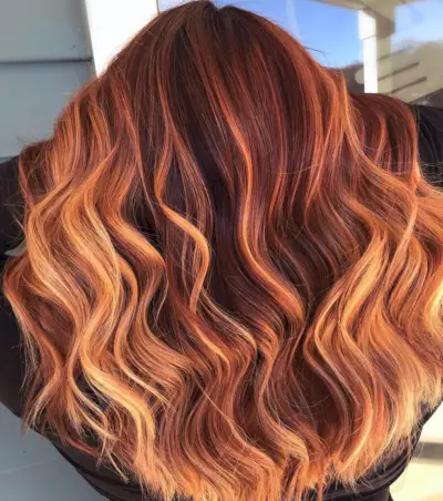 29 måder at kombinere rødt hår med refleksioner (fotos)