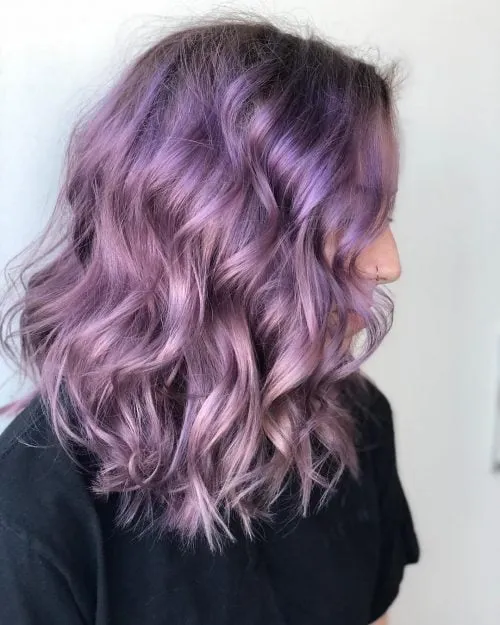 Gaiši violeta un sudraba balayage' title=