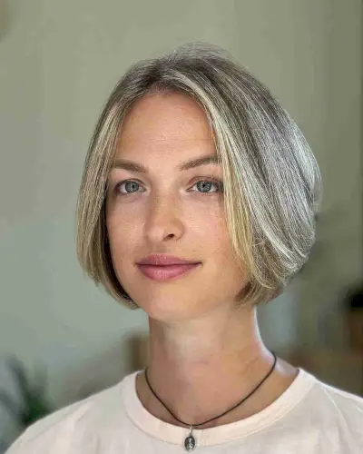 Short Concave Bob with Blonde Money Pieces for Girls