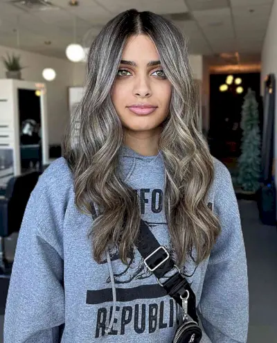 Long Dark-Rooted Hair with Mushroom Bronde Highlights