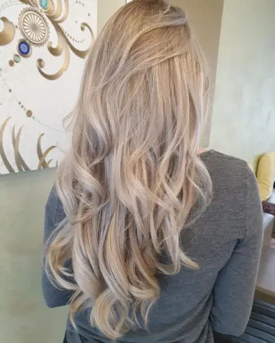 extra light ash blonde hair