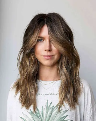 Dimensional Highlights on a Modern Cut
