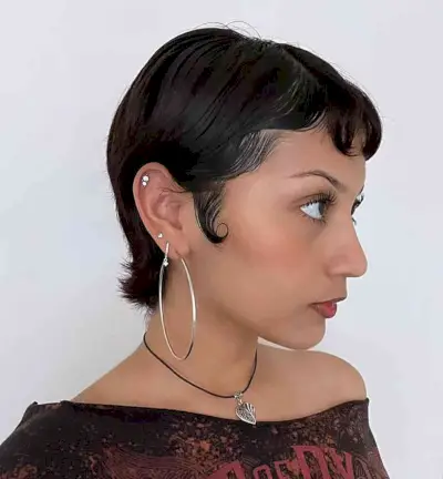 Short Wet Hairstyle with Short Bangs