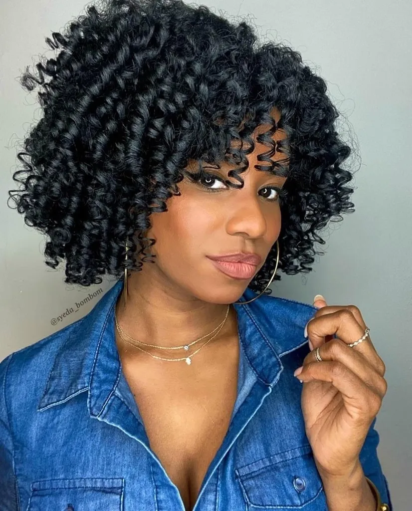 Spiral Perm Bob på afroamerikansk hår' title=