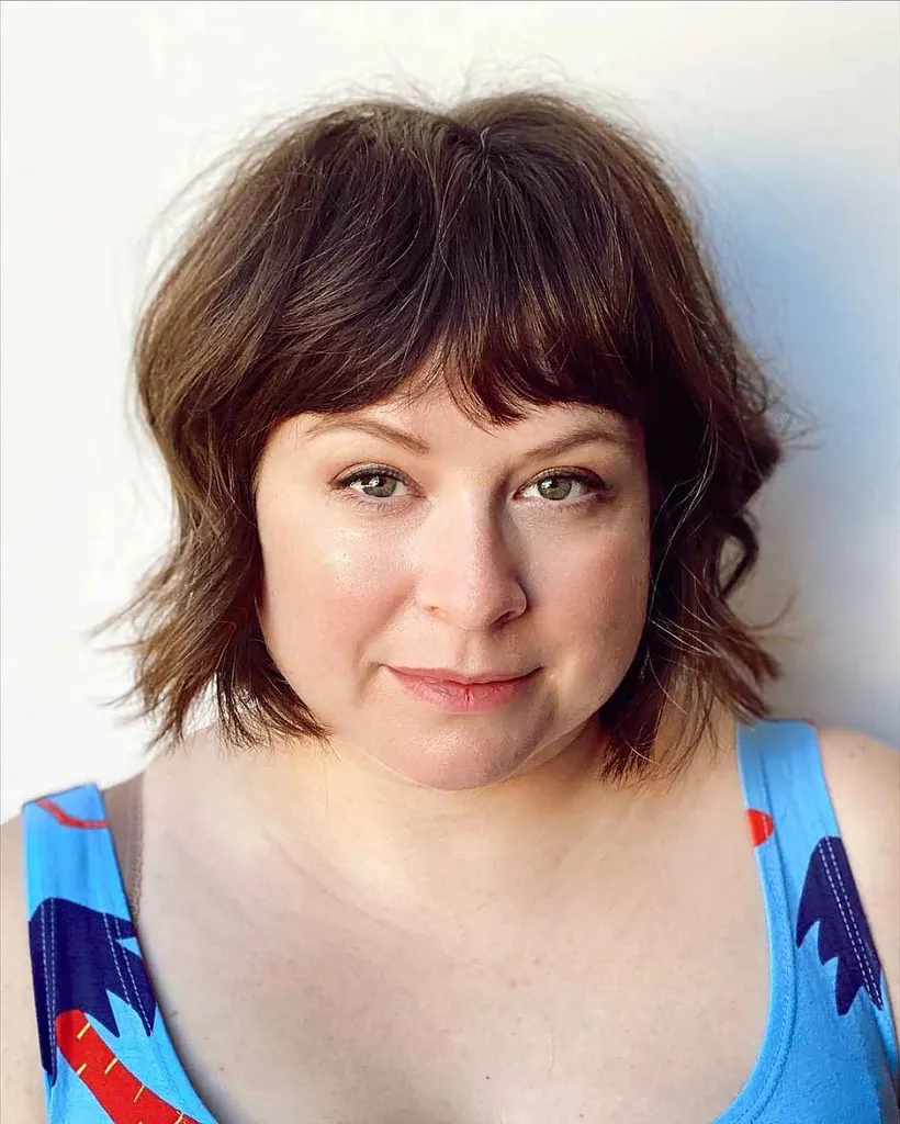 lindo pelo corto cortado con navaja' title=