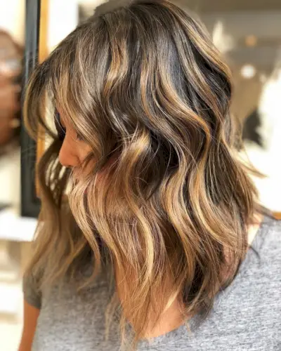 Bright Caramel Foilayage hairstyle