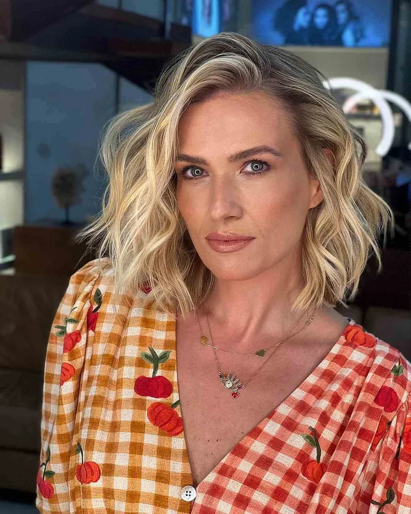 Deep Side Part Dlhý Bob s vlnami' title=