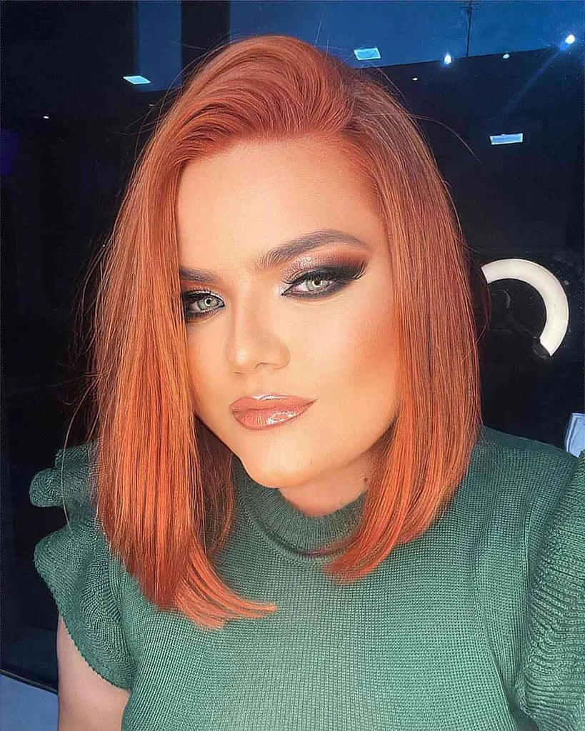 Hlboká bočná časť pre okrúhle tváre' title=