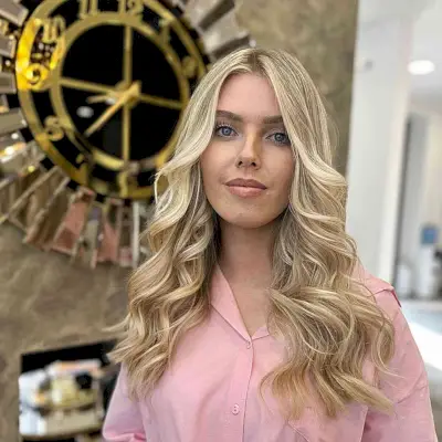 Long Flowing Curled Tresses for Long Faces