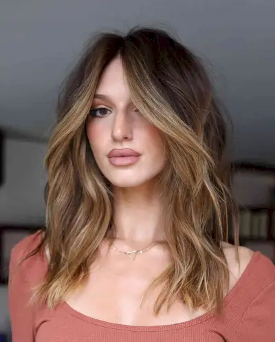 Soft dimensional balayage casual hairstyle