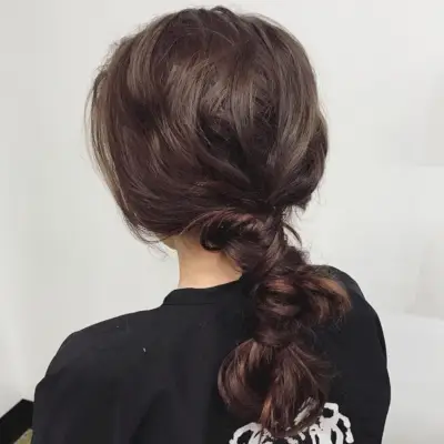 Effortlessly Put Together in a Messy Low Pony