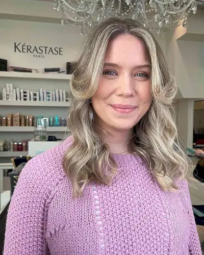 Casual Middle Part with Light Curls Hairstyle