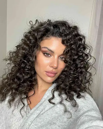 Medium-to-Long Natural Textured Bouncy 80s Curls