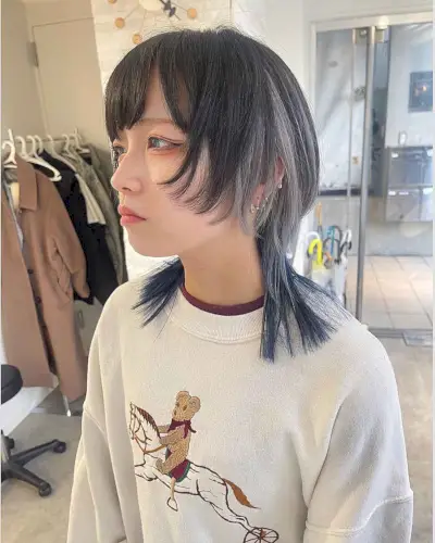 Mullet Octopus Cut with Face-Framing Layers