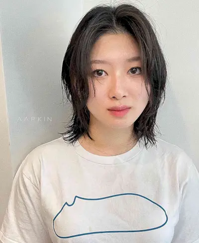 Middle-Parted Short Hush Cut