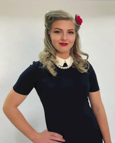 Classic 50s Style hairstyle