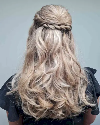 Eye-Catching Half Updo with Braided Chains