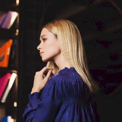 Stylish Crimped Medium Length Locks