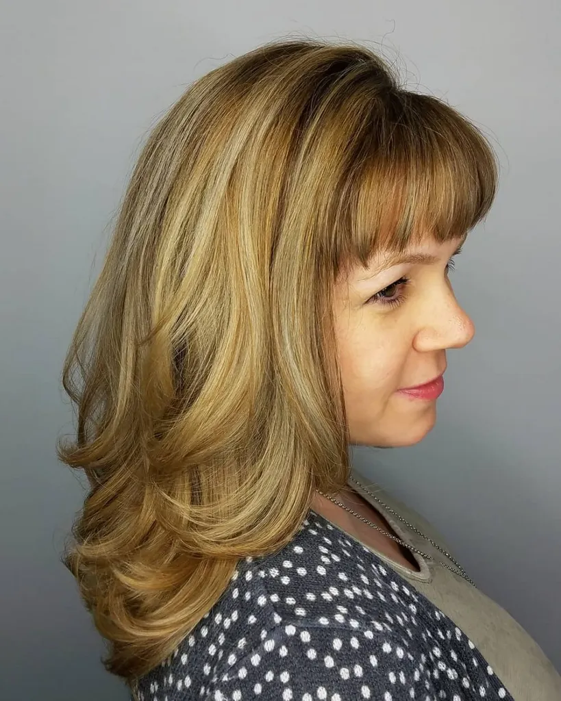 Coupe de cheveux amusante avec un petit avantage' title=