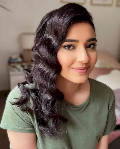 Mid-Length Glam Hollywood Waves