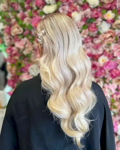 Long V-Shaped Cut with Soft Big Hollywood Waves