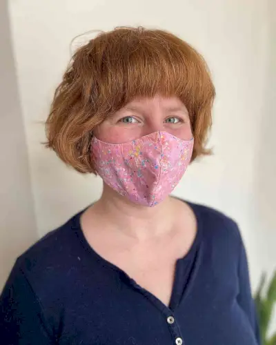 Wash-and-Go Jaw-Length French Bob for Thick Hair