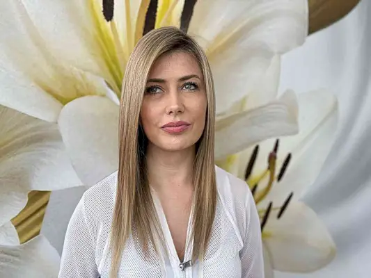 Long Thin Hair with a Rooted Deep Side Part