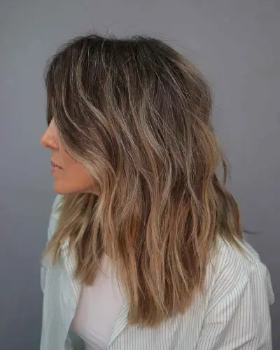 wavy medium-length hair