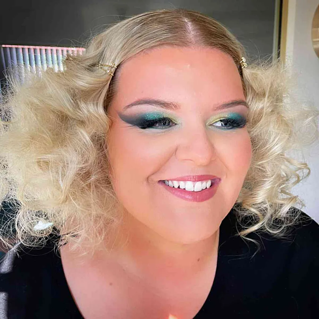 25 najfajniejszych pomysłów na fryzurę w stylu dyskotekowym do wypróbowania' title=