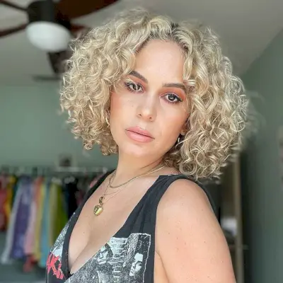 Rounded Bob for Curly Hair 30-Year-Olds