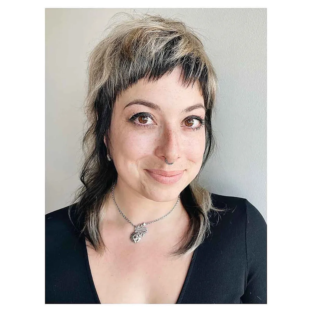 Color Blocked Shaggy Mullet' title=