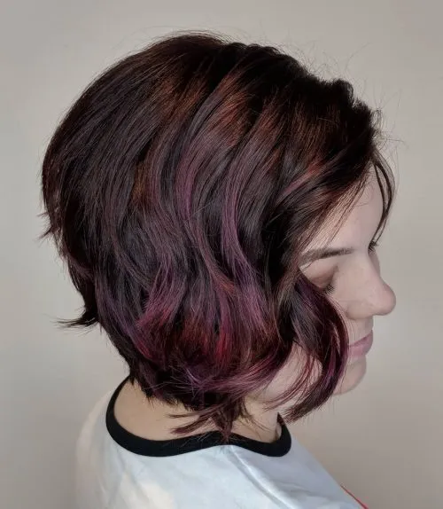 Zeer scherpe, op de jaren 20 geïnspireerde snit' title=