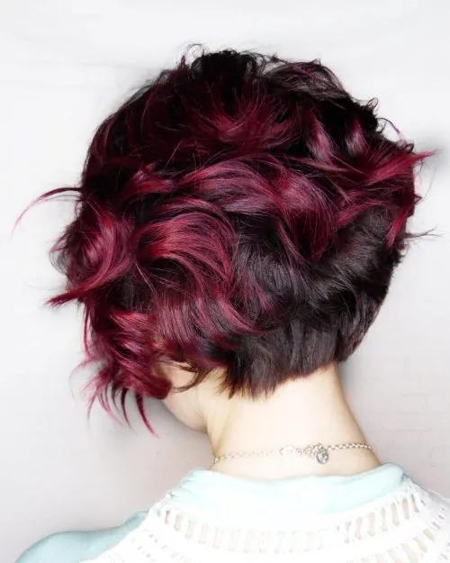 Geweldig wigvormig achteraanzicht' title=