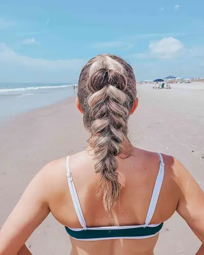 Dimensional Hawaiian Bronde Hair with Braided Ponytail for Mid-Length Hair