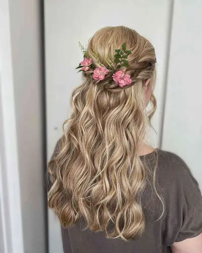 Hawaiian Summer Half-Up with Golden Bronde Soft Waves for Long Hair