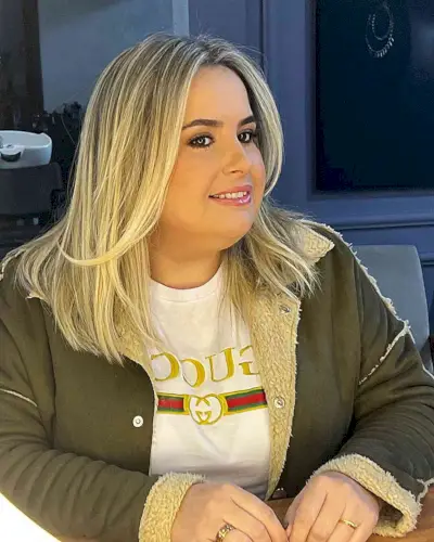 Chest-Length Blonde Hair and a Middle Part for Double Chins