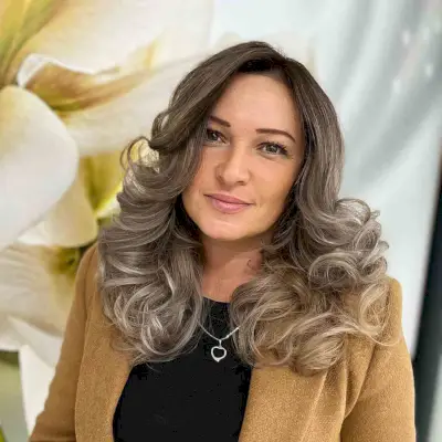Curled Gray Balayage