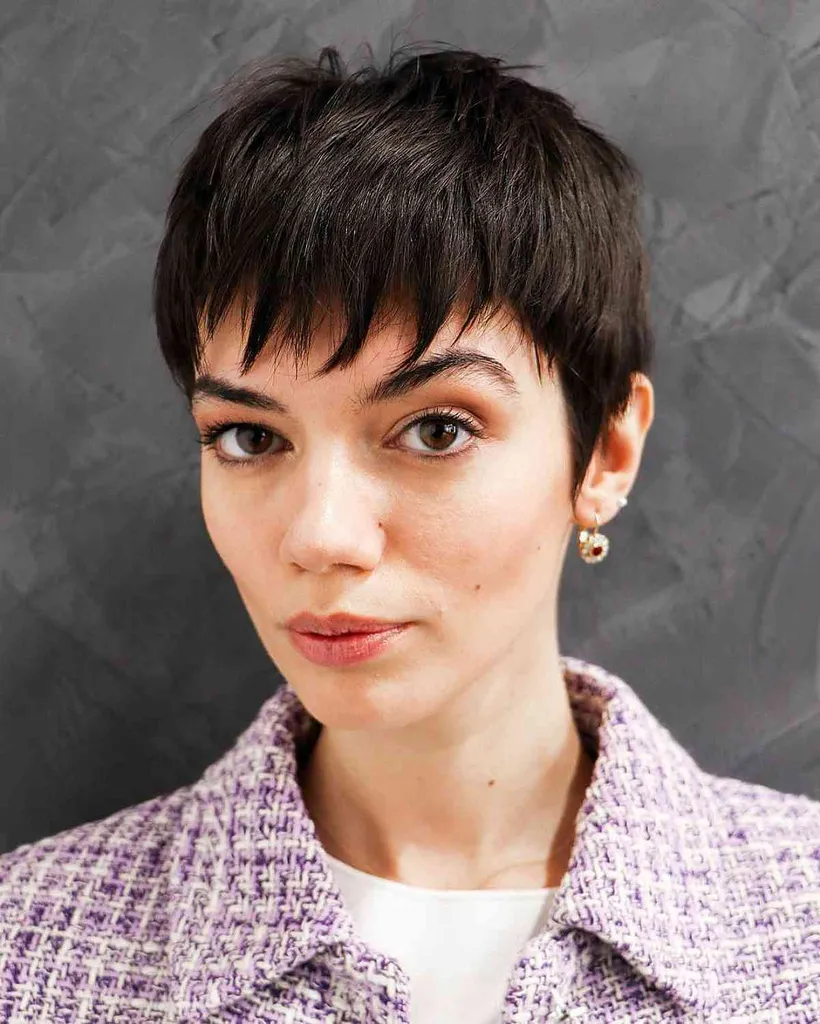 Ostra teksturirana pixie za dolgo obliko obraza' title=