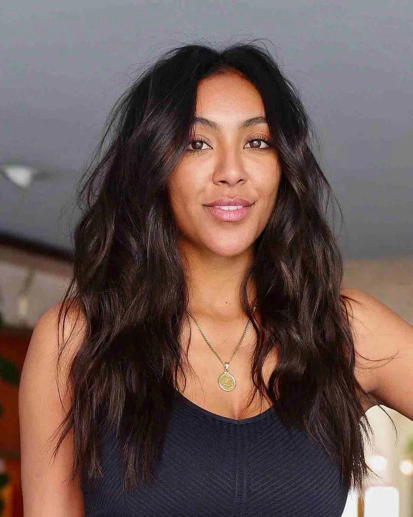 Valovi na plaži in dolge notranje plasti za dolge oblike obraza' title=